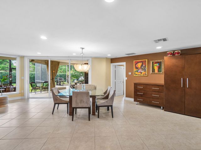 Дом в аренду по адресу 3509 NW 26th Court - фото 6786704