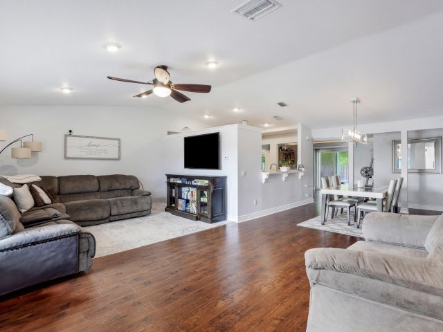 Продажа дома по адресу 22672 SW 54th Avenue - фото 6696958