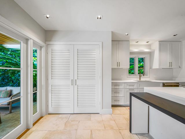 Продажа дома по адресу 300 Barcelona Road - фото 6712882