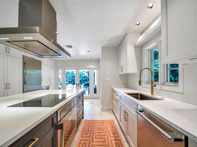 Продажа дома по адресу 300 Barcelona Road - фото 6712884