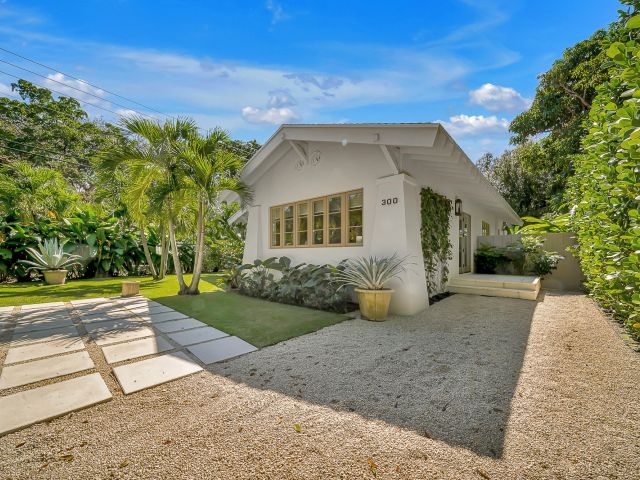 Продажа дома по адресу 300 Barcelona Road - фото 6712897