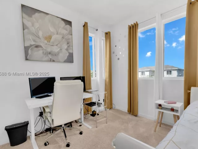 Продажа дома по адресу 856 SE 16th Ct - фото 9067189
