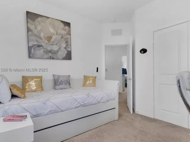 Продажа дома по адресу 856 SE 16th Ct - фото 9067190