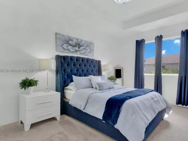 Продажа дома по адресу 856 SE 16th Ct - фото 9067192