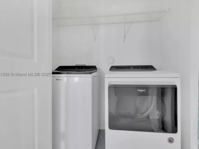 Продажа дома по адресу 856 SE 16th Ct - фото 9067198