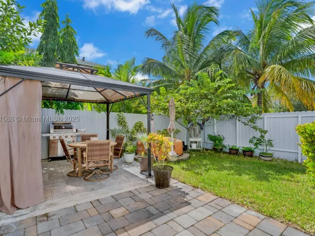 Продажа дома по адресу 856 SE 16th Ct - фото 9067205