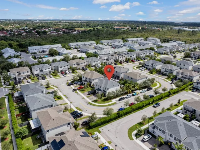 Продажа дома по адресу 856 SE 16th Ct - фото 9067206