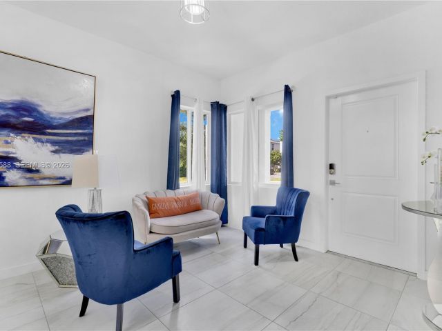 Продажа дома по адресу 856 SE 16th Ct - фото 6728810