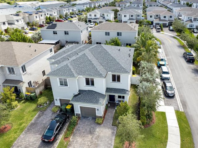 Продажа дома по адресу 856 SE 16th Ct - фото 6728813