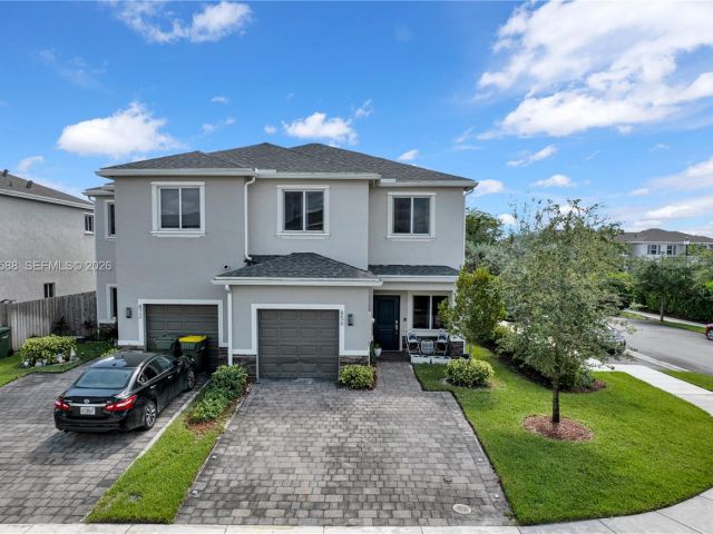 Продажа дома по адресу 856 SE 16th Ct - фото 6728814