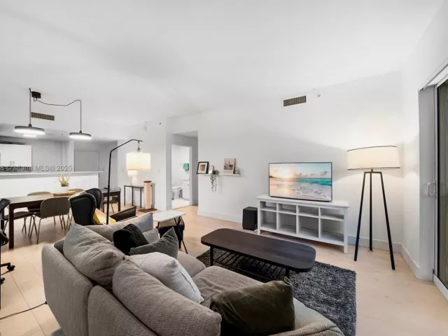 Продажа квартиры #1417 - фото 6697941