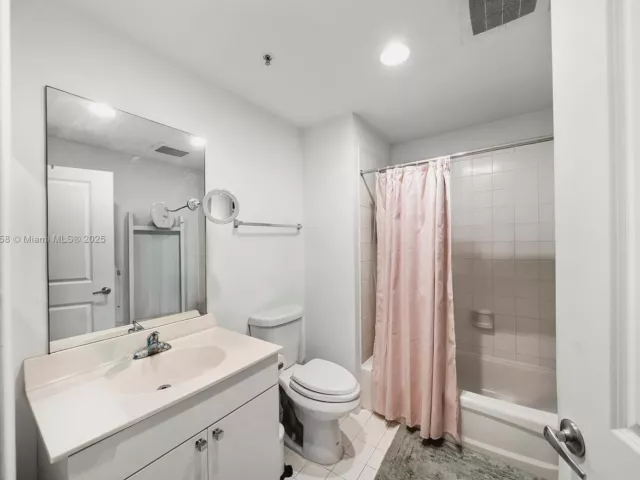 Продажа квартиры #1417 - фото 6697933