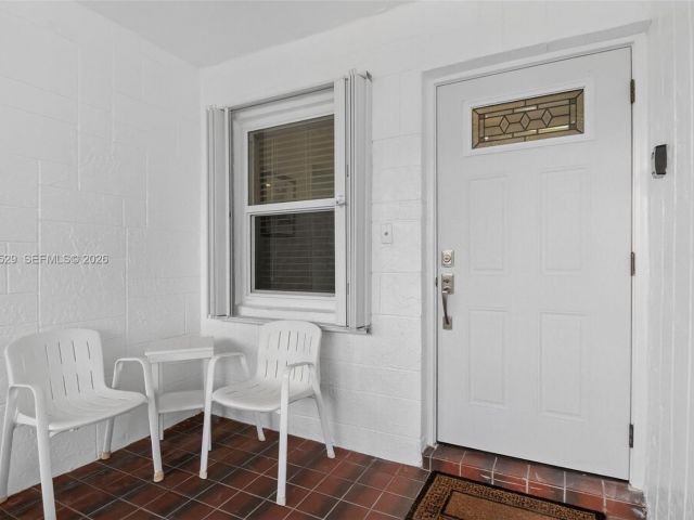 Дом в аренду по адресу 3810 Rowena Cir . - фото 7451100