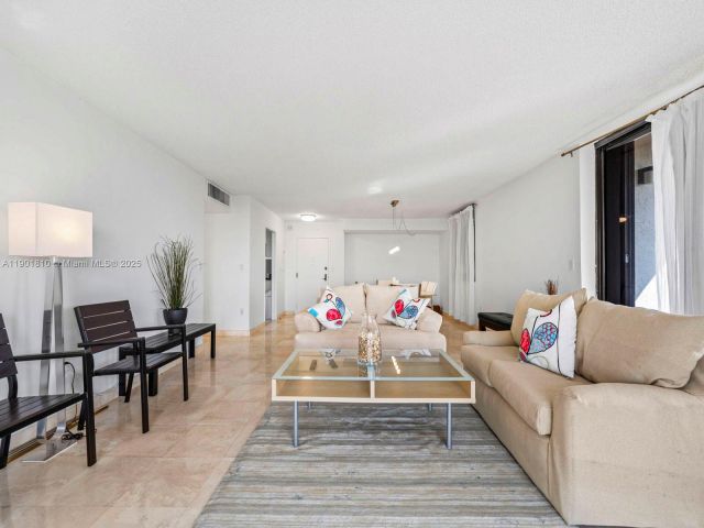 Квартира в аренду номер902 - фото 6697904