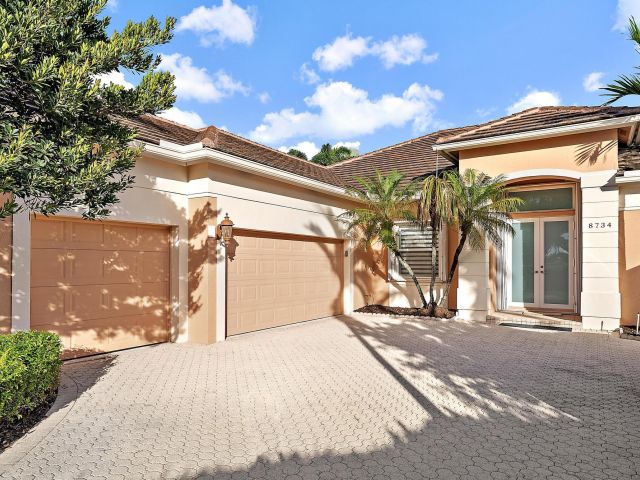 Продажа дома по адресу 8734 Lakes Boulevard - фото 6719618