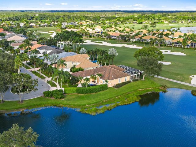 Продажа дома по адресу 8734 Lakes Boulevard - фото 6719621