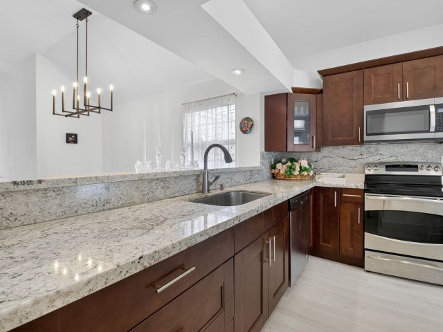 Дом в аренду по адресу 5328 Buckhead Circle 2020 - фото 6697719