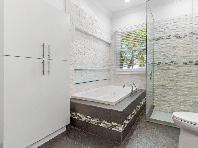 Дом в аренду по адресу 4023 NW 58th Street - фото 6698625