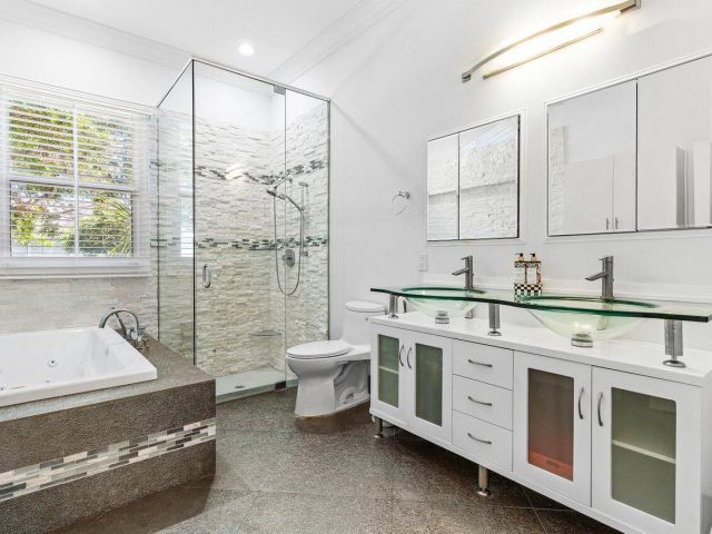 Дом в аренду по адресу 4023 NW 58th Street - фото 6698626