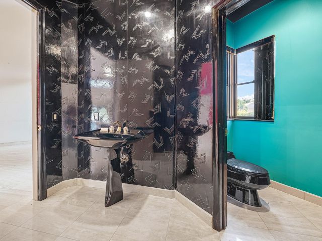 Продажа дома по адресу 4952 Bocaire Boulevard - фото 6697738