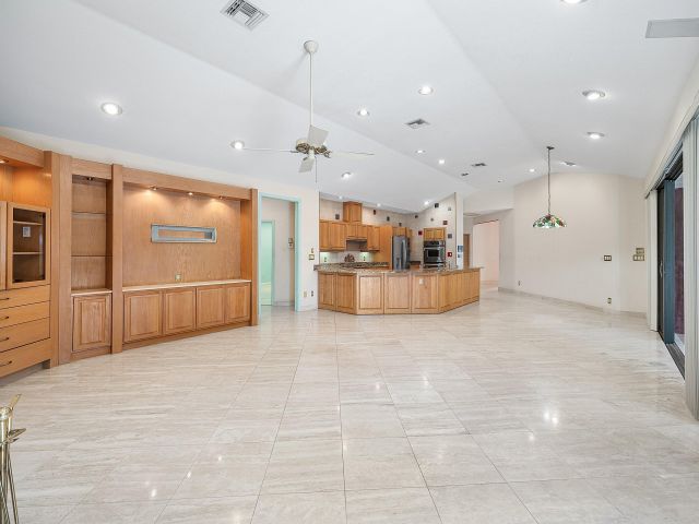 Продажа дома по адресу 4952 Bocaire Boulevard - фото 6697741