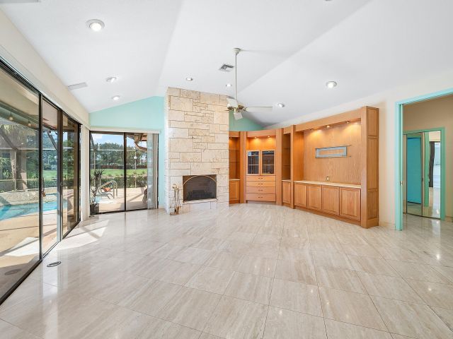 Продажа дома по адресу 4952 Bocaire Boulevard - фото 6697742