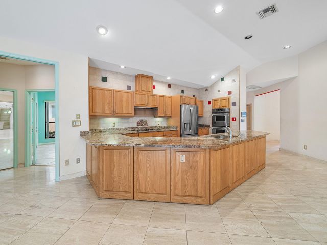 Продажа дома по адресу 4952 Bocaire Boulevard - фото 6697744