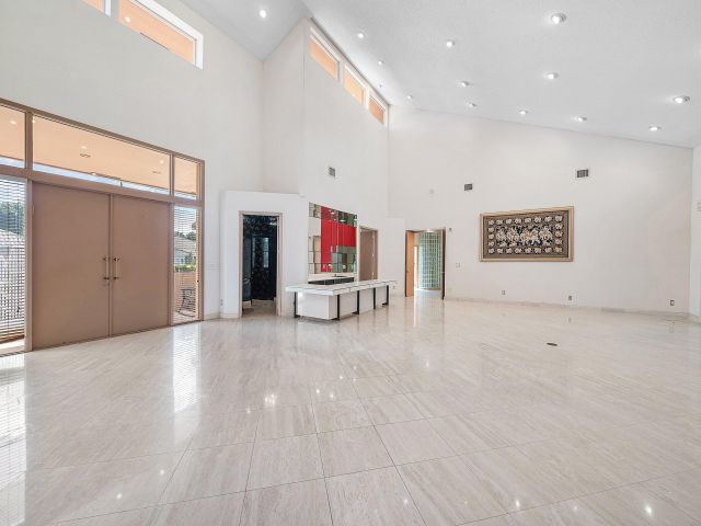 Продажа дома по адресу 4952 Bocaire Boulevard - фото 6697753