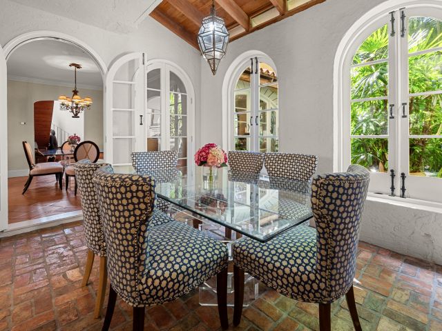 Продажа дома по адресу 1608 Lake Avenue - фото 6712940