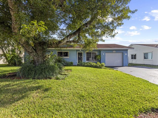 Продажа дома по адресу 3318 NW 69th Court - фото 6697888