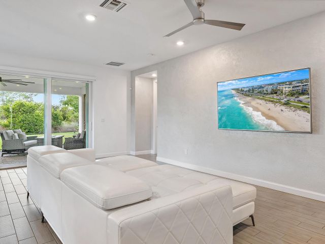 Продажа дома по адресу 10616 Starling Way - фото 6719590