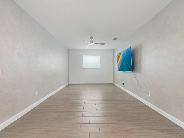 Продажа дома по адресу 10616 Starling Way - фото 6719596