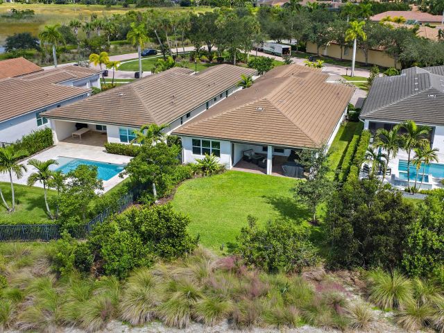 Продажа дома по адресу 10616 Starling Way - фото 6719601