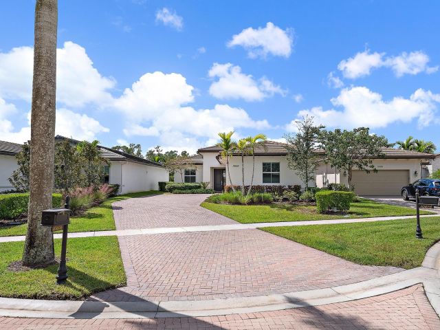 Продажа дома по адресу 10616 Starling Way - фото 6719602