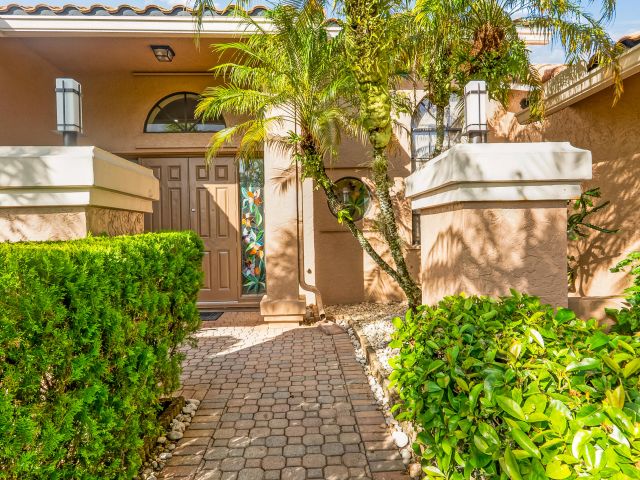 Продажа дома по адресу 10767 Boca Woods Lane - фото 6697777