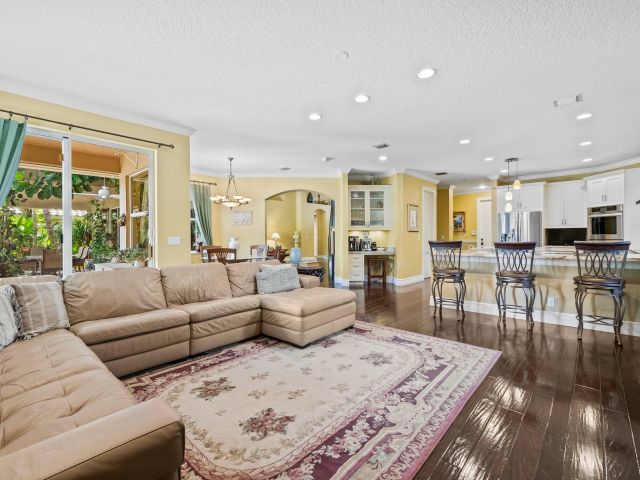 Продажа дома по адресу 21167 Falls Ridge Way - фото 6699842