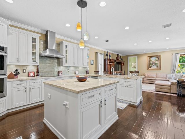 Продажа дома по адресу 21167 Falls Ridge Way - фото 6699846