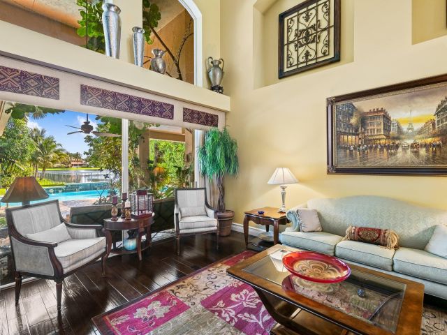 Продажа дома по адресу 21167 Falls Ridge Way - фото 6699850