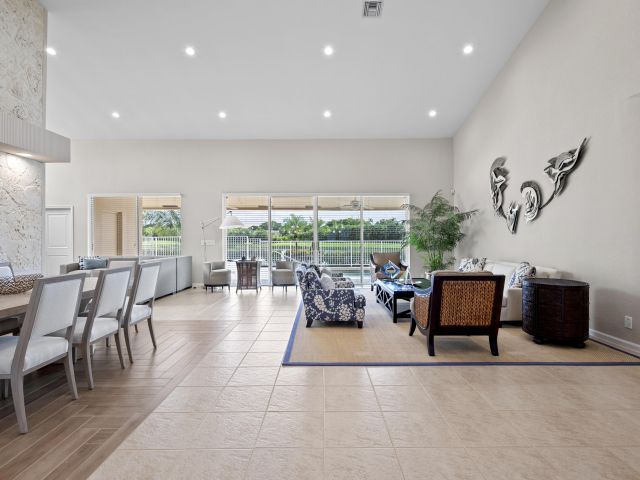 Продажа дома по адресу 10670 Stonebridge Boulevard - фото 6707167