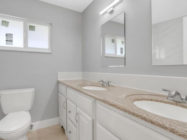 Дом в аренду по адресу 22518 Grouper Court - фото 6699869