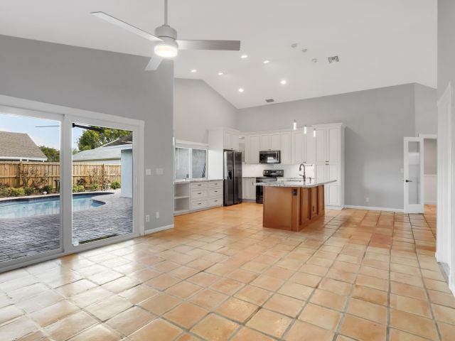 Дом в аренду по адресу 22518 Grouper Court - фото 6699875