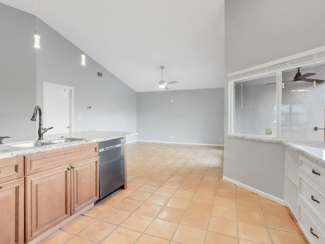 Дом в аренду по адресу 22518 Grouper Court - фото 6699876