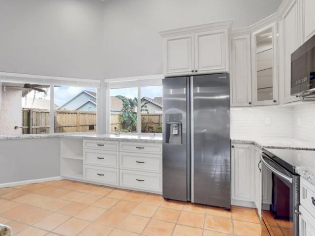 Дом в аренду по адресу 22518 Grouper Court - фото 6699877