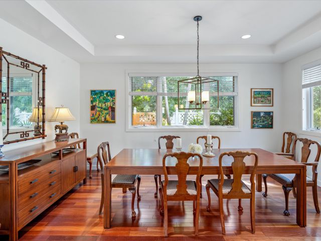 Продажа дома по адресу 310 NW 18th Street - фото 6707806