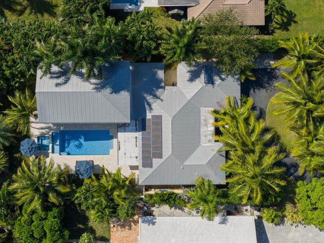 Продажа дома по адресу 310 NW 18th Street - фото 6707817