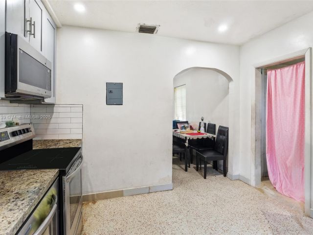 Продажа дома по адресу 431 NW 116th St - фото 7446185