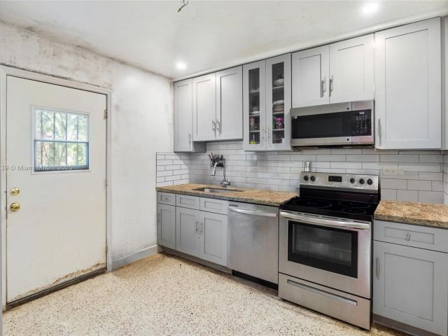 Продажа дома по адресу 431 NW 116th St - фото 7446187