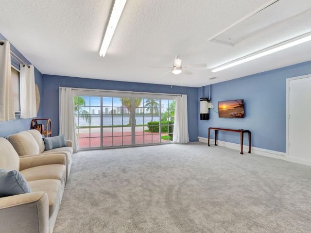 Продажа дома по адресу 1141 Pine Point Road - фото 6698582