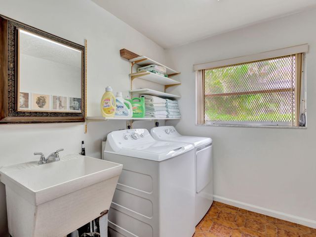 Продажа дома по адресу 1141 Pine Point Road - фото 6698584