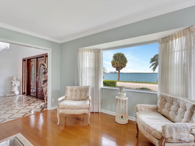 Продажа дома по адресу 1141 Pine Point Road - фото 6698591